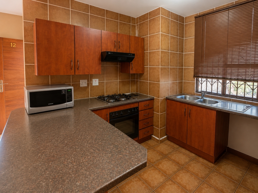 To Let 2 Bedroom Property for Rent in Azalea Park North West